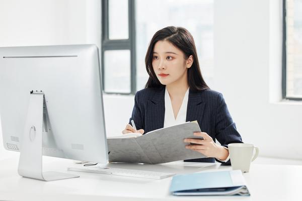 《知识型员工创新思维的特点与培养策略》 图1