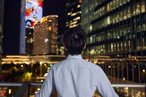 《创新创业项目茶馆：打造成功人士的PPT课件秘籍》 图1
