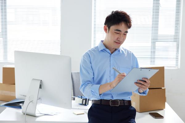 《清洁工人如何通过改革创新思维提升工作效率与服务质量》 图2