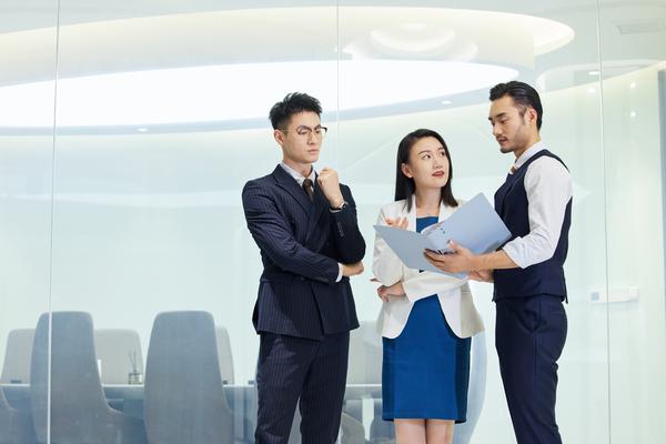 服饰创业职位要求：从设计到销售，打造成功团队 图1