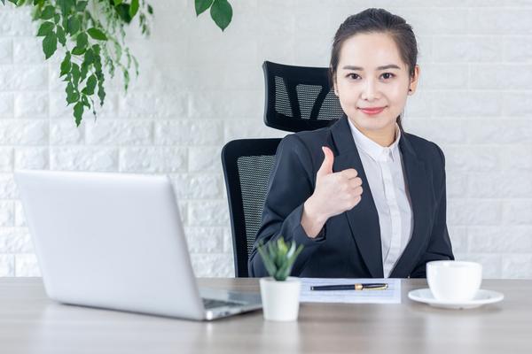 《创业失败后，她如何重新振作并走向成功的人生道路》 图1