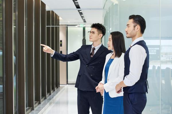 《加强银行管理创新措施：推动银行业务转型升级》 图2