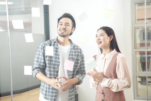 《创业开店项目简历撰写技巧：打造一份吸引人的自我介绍》 图1