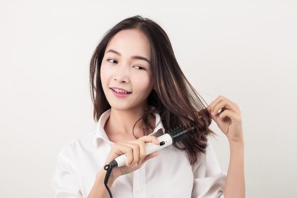 电商小镇创业女孩的电话图1