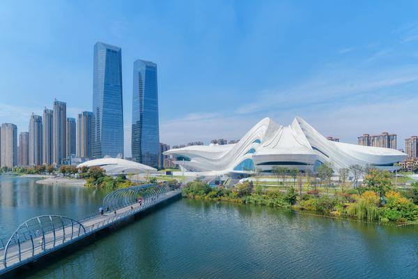 《女性创业故事：创新项目引领城市发展》图1