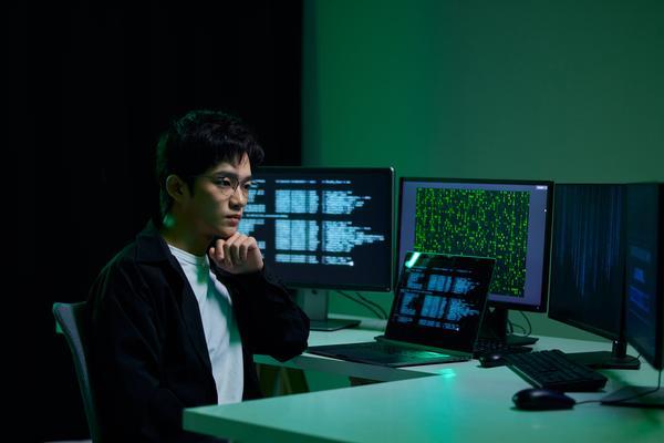 管理创新与领导艺术感：塑造卓越企业的双翼 图1