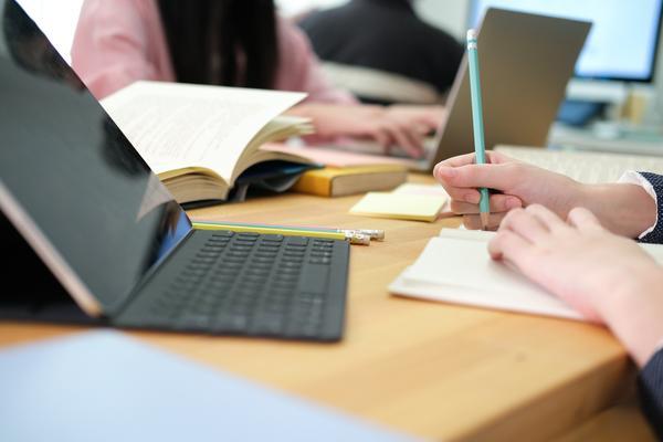 “木头工艺创新制作视频教学：让传统工艺焕发新活力” 图1