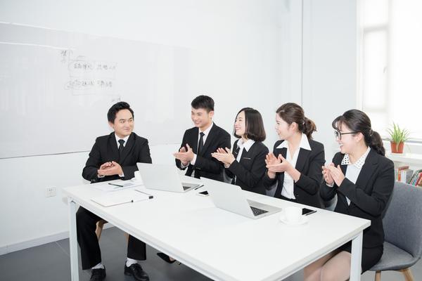 团队协作工具创新思维训练:解锁企业高效运作的神秘 图2