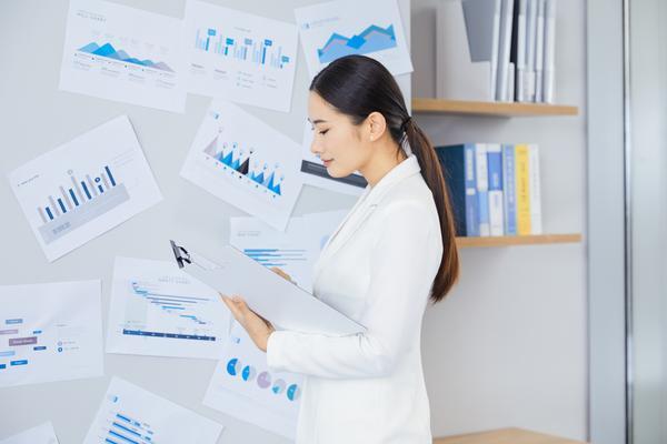 线下商业模式创新案例分析:如何打造成功的实体店或实体场所图1
