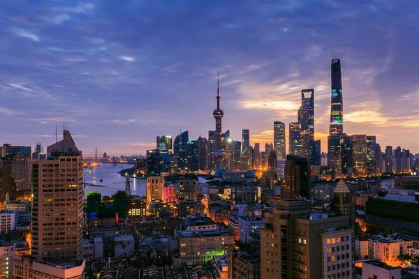 《2023年服装行业未来趋势报告：时尚变革与创新引领》图1